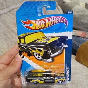 Hot Wheels 8 Crate Mooneyes | eBay