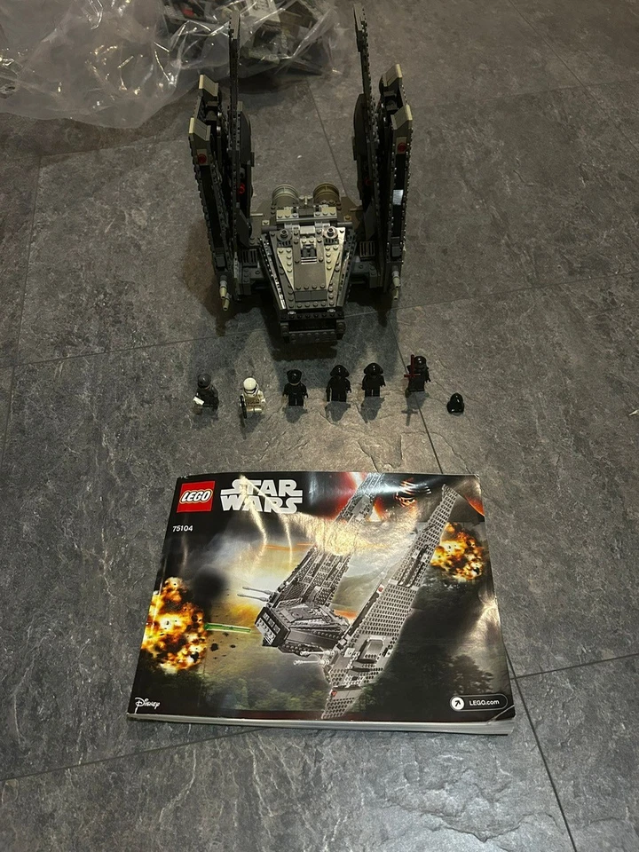 LEGO Star Wars 75104 Kylo Ren's Command Shuttle, photo 1 sur 5