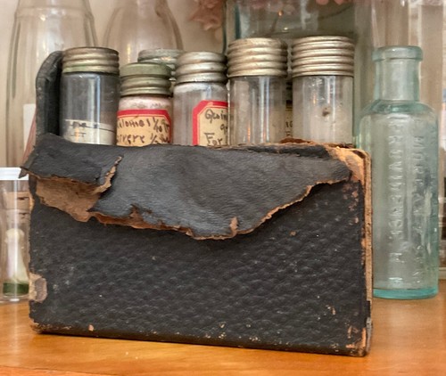 Antique Traveling Doctors Apothecary Case. Doctors Medical Kit.