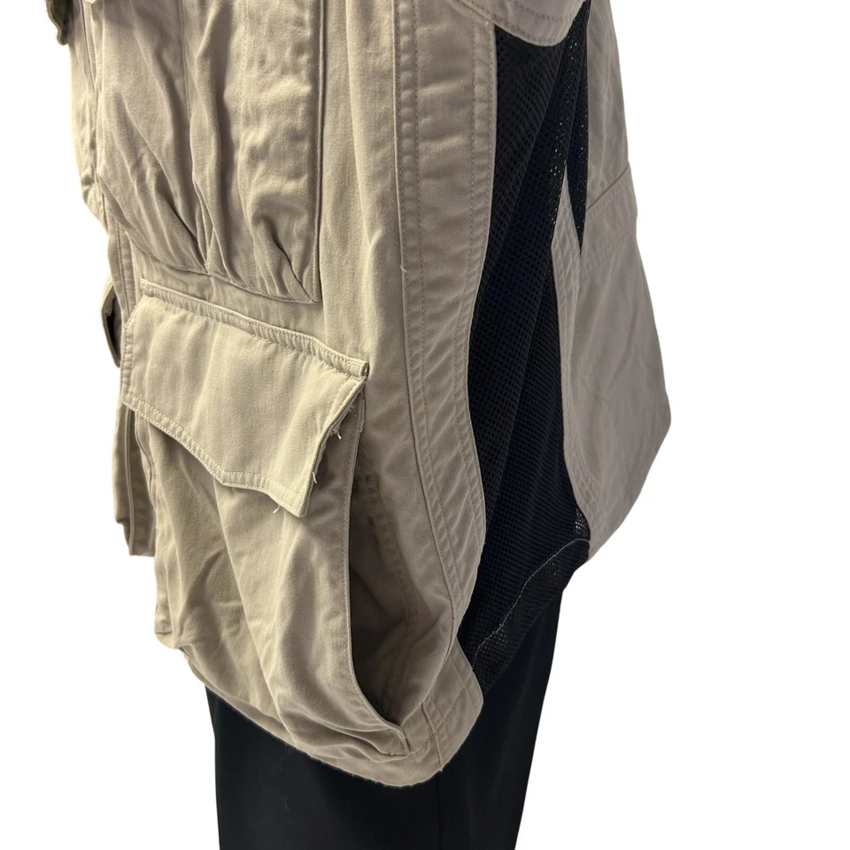 Duluth Trading Men's Khaki Nylon 16 Pocket UTILITY Fishing SAFARI Sportsman Vest - Image 4 of 4