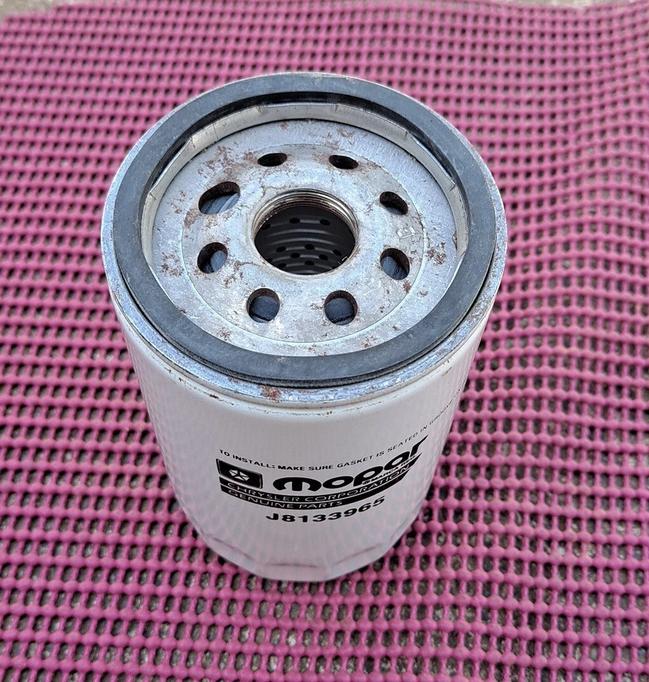 Jeep Cherokee Wagoneer J10 1981 1982 6 cilindros nuevo en stock filtro de aceite MoPar genuino J8133965 Foto 3 de 3