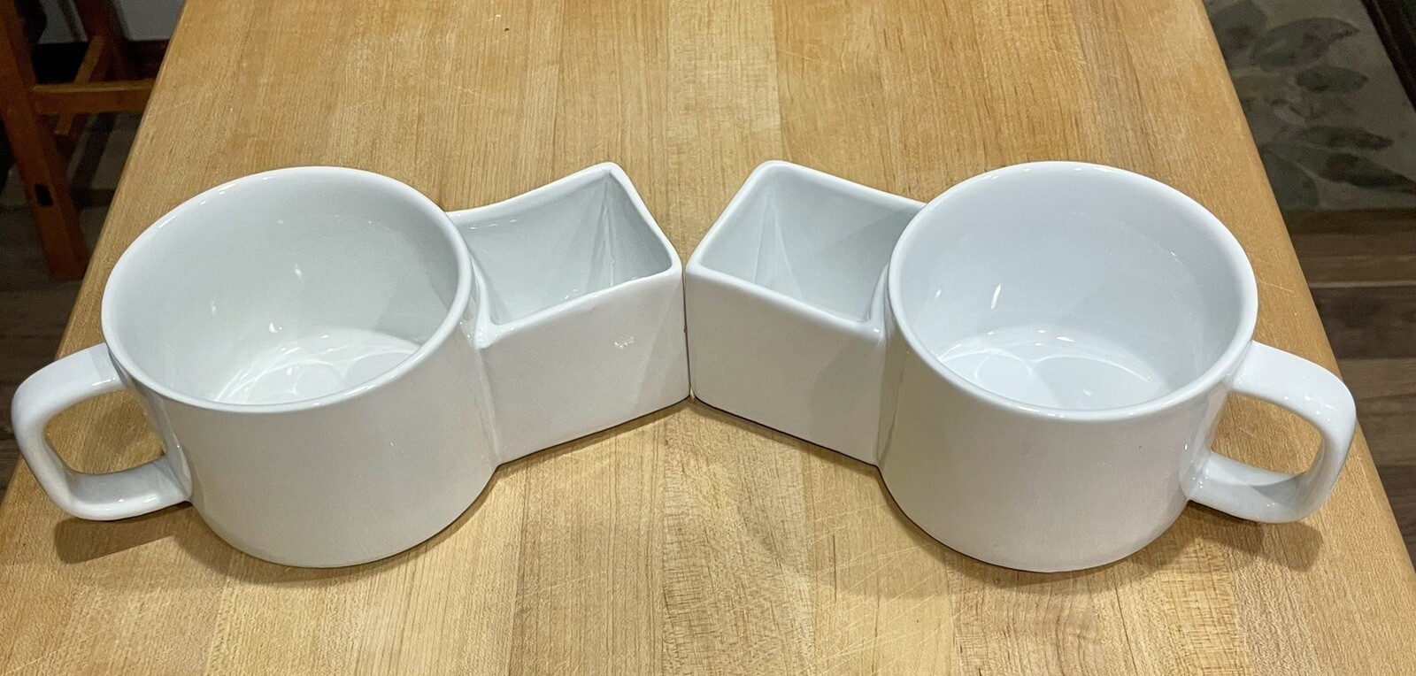 Set Of Mugs W/ Holders.  Good For Tea Bags Or Crackers And Cookies