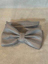 Boys Pre-Tied Clip Bow Tie Gray New With Out Tags NWOT
