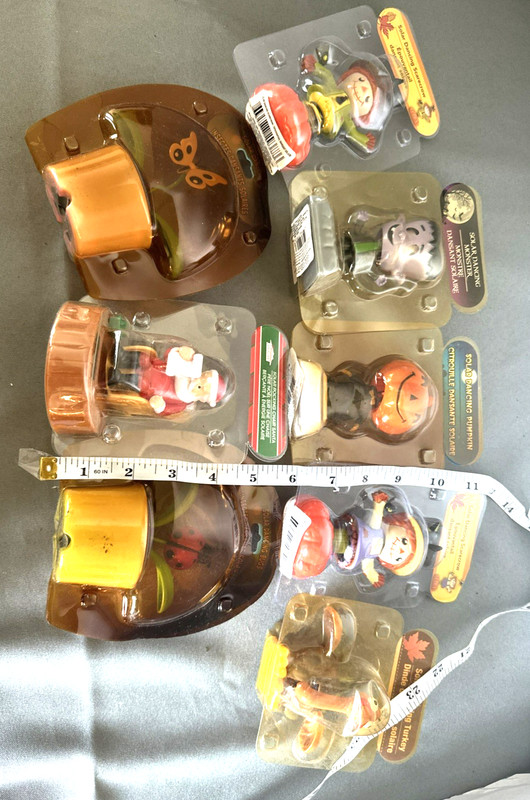 Lot  8 SOLAR POWERED DANCING  BOBBLEHEAD FALL THANKSGIVING SCARECROW CROWS Santa