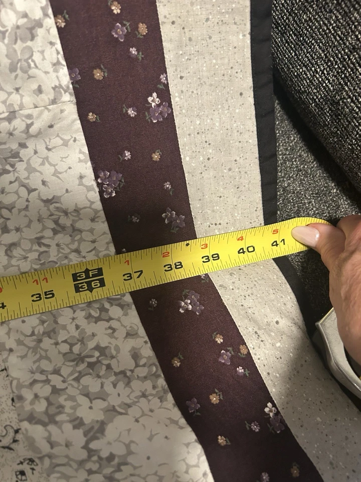 Edredón de retazos azteca hecho a mano 76"x41" acento de cama de regazo negro blanco gris hecho en EE. UU. Foto 4 de 4