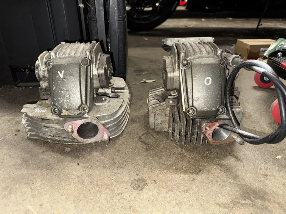 Cabezales Ducati 900 V2 Foto 3 de 4