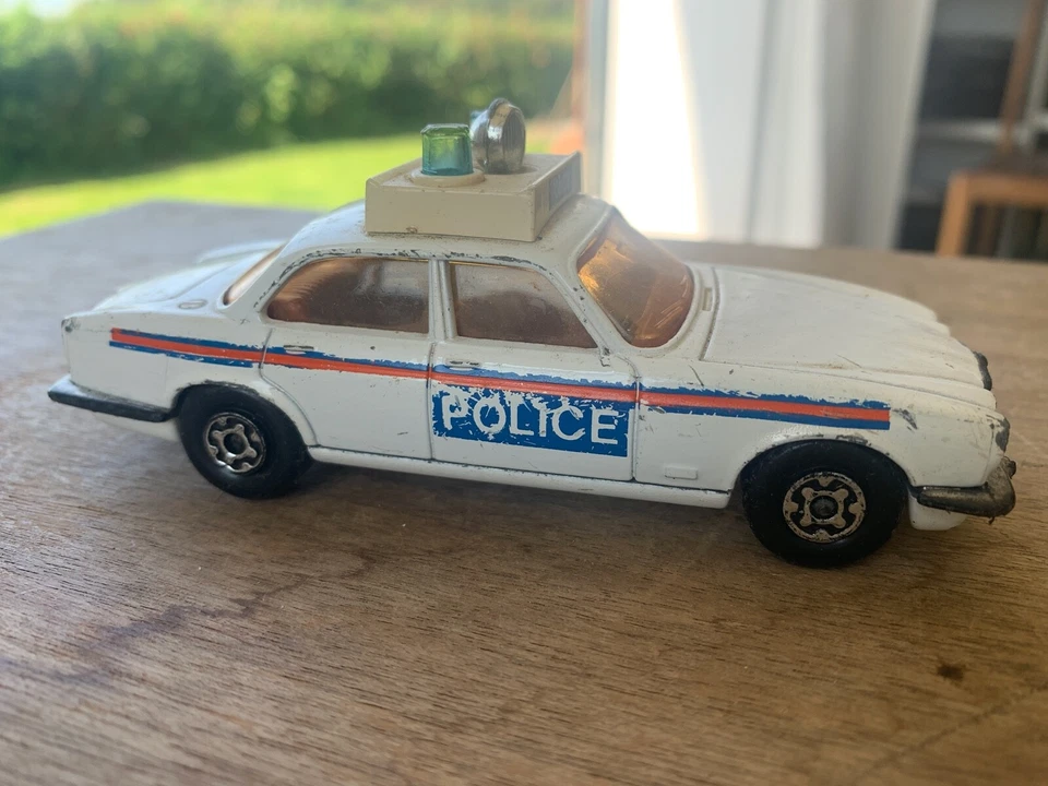 Coche de policía vintage Jaguar XJ12 K66 Superkings modelo diecast - sin caja Foto 3 de 4