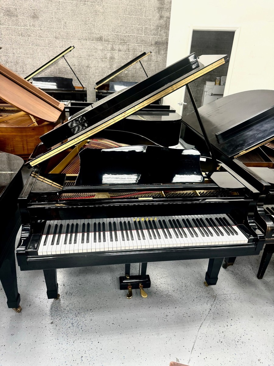 Yamaha G2 Grand Piano 5'8