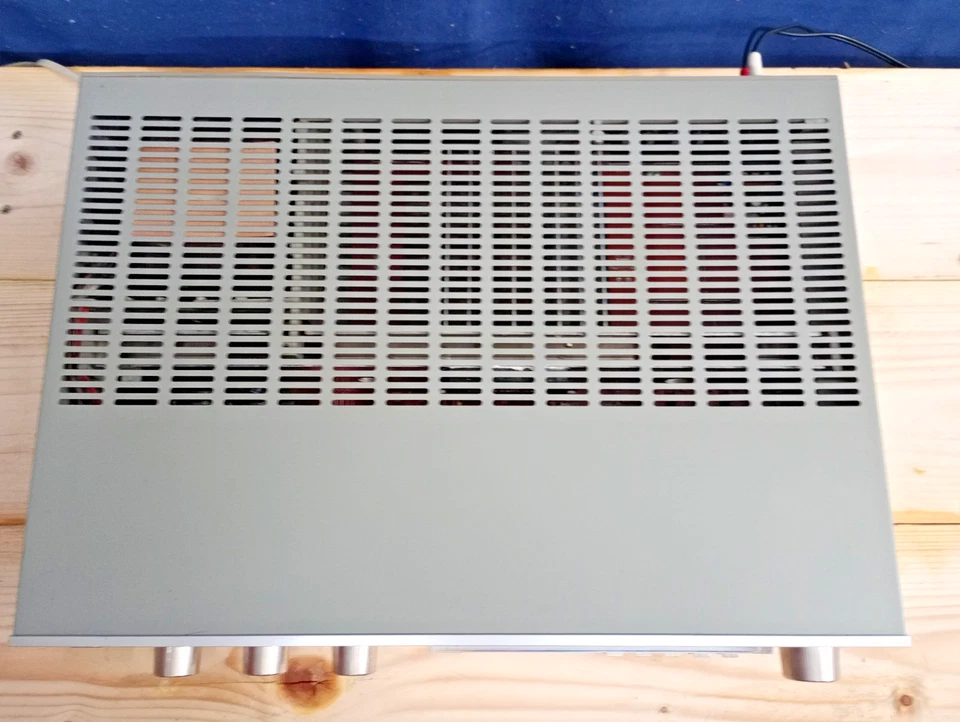 AMPLIFICATORE PHILIPS F-4213 VINTAGE INTEGRATED AMPLIFIER (1982) MADE IN BELGIUM - Immagine 4 di 4