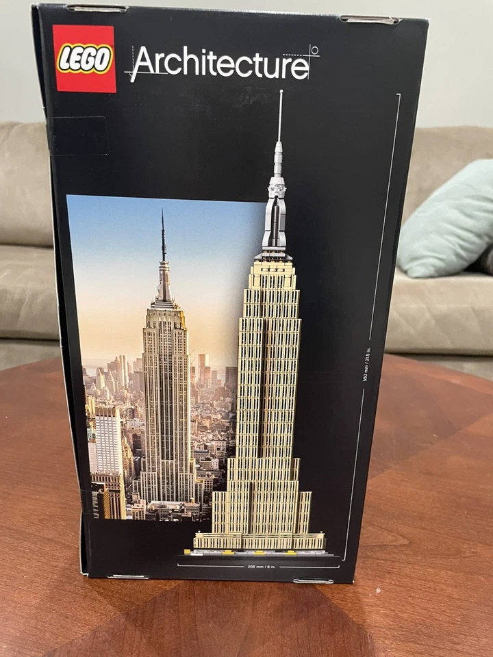 LEGO Empire State Building (21046) - Image 2 of 4
