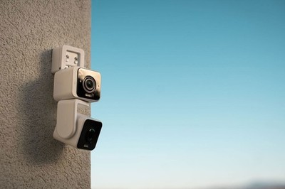 Wyze Duo Cam Pan Camera 2025 Brand New . Whites 1 or 2 packs available