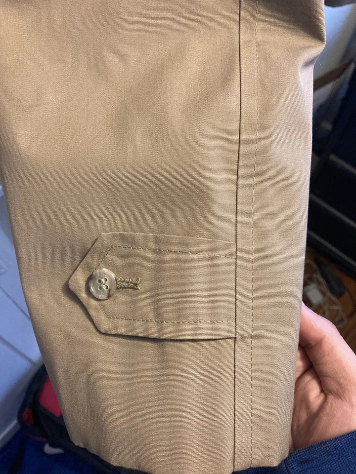 Gabardina London Fog para hombre talla 42 corta vintage forrada de piel caqui Foto 3 de 4