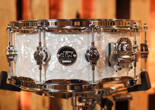 DW Performance White Marine Pearl Snare Drum - 5.5x14 - Picture 2 of 6