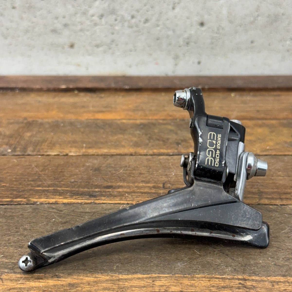 Vintage Suntour Edge 4050 Front Derailleur Braze On Bottom Pull Black Lightning | eBay Vintage Suntour Edge 4050 Front Derailleur Braze On Bottom Pull Black Lightning | eBay