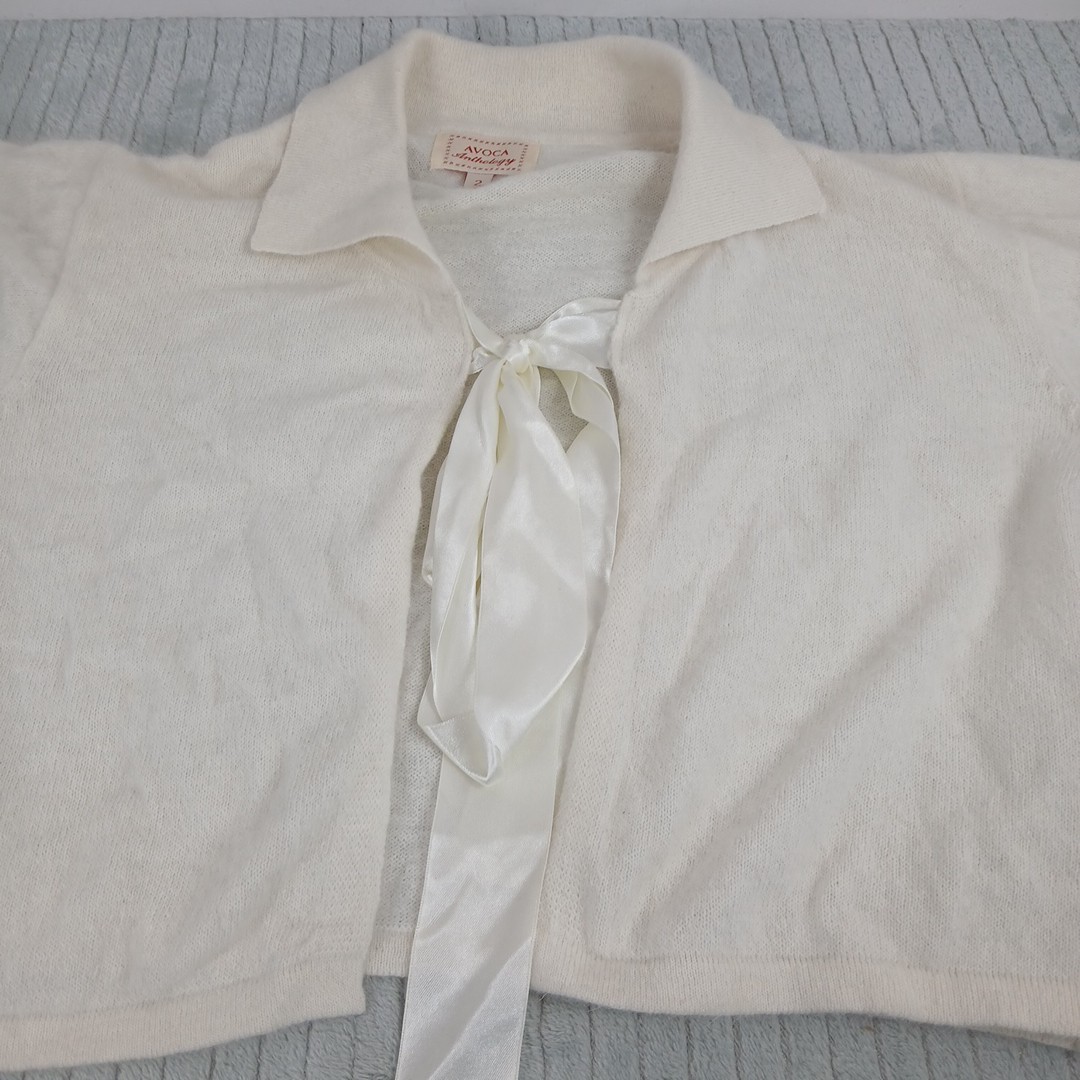 Vintage  Avoca Anthology Angora Wool cardigan Ladies size 2 white tie front crop