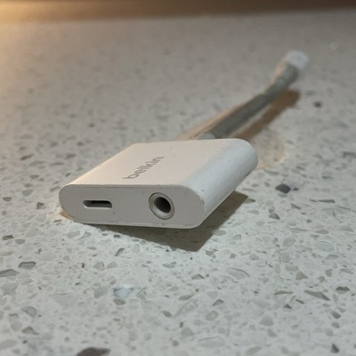 Original Belkin 3.5mm Audio + Charge Audio Adapter for iPhone 14