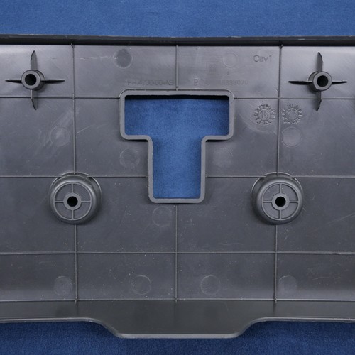 17-19 Chevrolet Sonic Front Bumper License Plate Mounting Bracket OEM 42338070 - Picture 8 of 17
