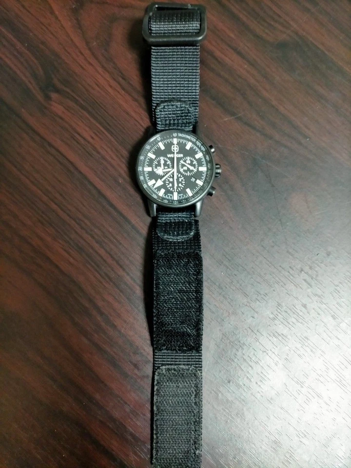 WENGER 7089X Men's Quartz Watch Black Stylish Design Great Condition - Image 2 of 4