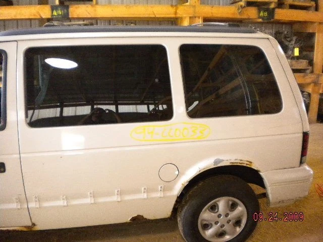 HUSILLO/NUDILLO DELANTERO CONDUCTOR TRACCIÓN DELANTERA 14 RUEDAS SIN ABS SE ADAPTA A 91-95 CARAVANA 9874971 Foto 2 de 4