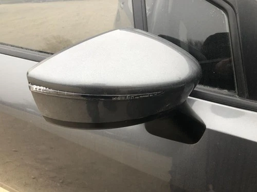 2020-2023 NISSAN VERSA Power Side View Mirror Right Passenger Gray LED    923565