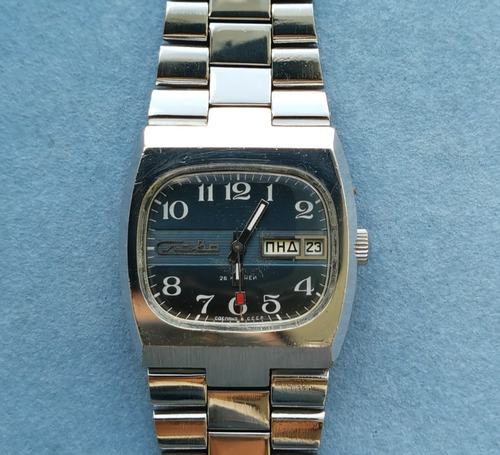 Vintage Soviet Automatic Watch SLAVA TANK TV m.2427 Day-Date SERVICED USSR 1970s - Picture 10 of 23