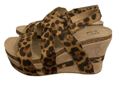 Yoki Hestry 83 Leopard Wedge Platform Chunky Sandals Size 7 NWOT
