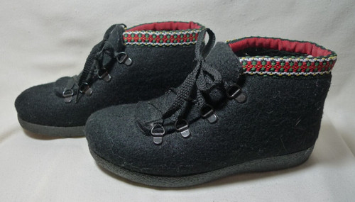 Nye Nesna  Wool Felted Winter Boots Unisex EU 35 US 5 Black w/Red Lace Up Norway