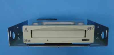 IOMEGA REV-ATAPI S/N:3KMG030146   35GB  IDE  BANDLAUFWERK  #LW1506