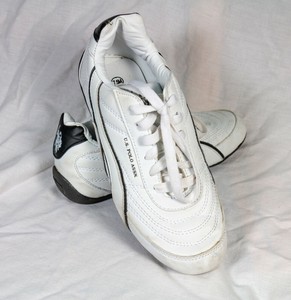 white tennis shoes for girls