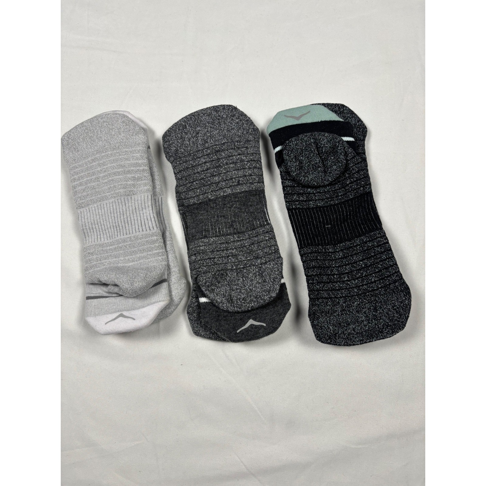 HOKA Performance Running Socks Cushioned Ankle NWOT 3 PK OSFM thumbnail 6