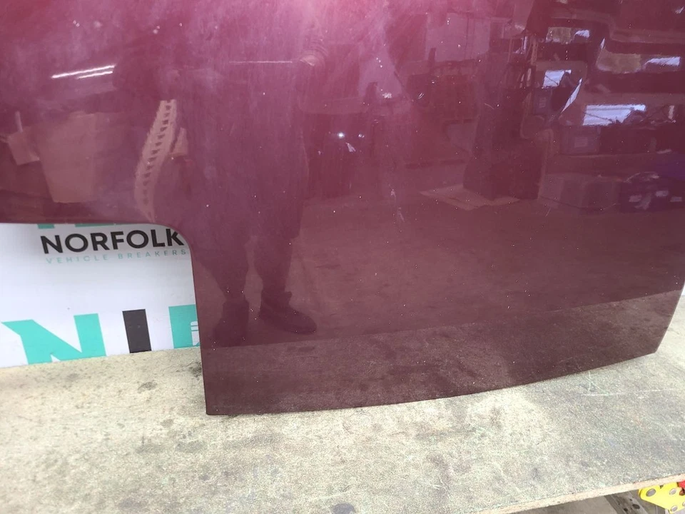 Mazda MX5 NA Bonnet Merlo Red - Image 4 of 4