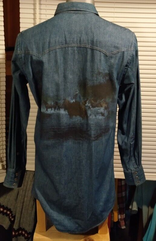 Mid-West garment Co. Denim Shirt Size Small (snap… - image 4