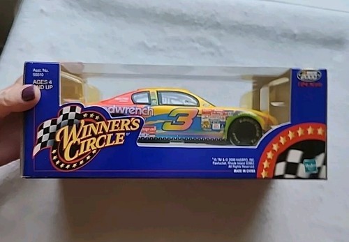 2000 Winners Circle #3 Dale Earnhardt Peter Max Goodwrench 1/24 Diecast Car - Picture 3 of 15