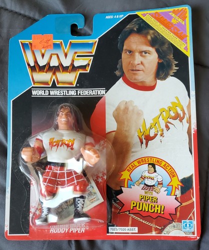 WWF HASBRO WRESTLER ACTION FIGURE. COLLECTOR CARD ...
