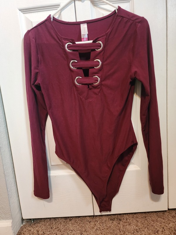 Women's No Boundaries Burgundy Long Sleeve Body Suit With Straps Size Small