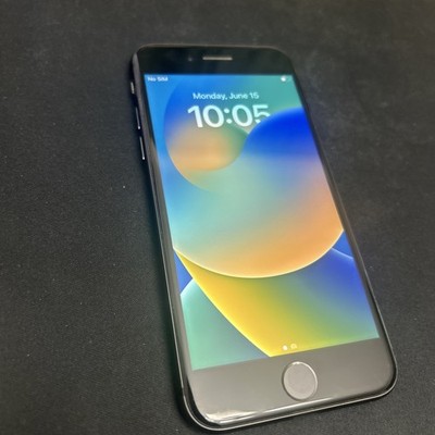 Apple iPhone 8 - 64 GB - Gray- Fully Unlocked - All Carriers - Battery 84%