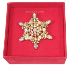 Macy's Holiday Lane Goldtone Glass Rheinstone SNOWFLAKE Brooch Lapel Scarf Pin