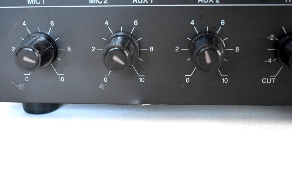 AMPLIFICADOR ARCO C60 60W FUNCIONANDO Y ARCO C10C (PARA REPUESTOS) EQUIPO DJ AMPLIFICADORES Foto 4 de 4