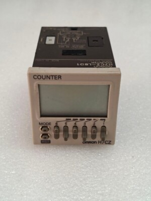 Omron Digital Counter H7CZ - L8D1 Los Nr. 05x09 SCHNELLER VERSAND PER FEED EX...