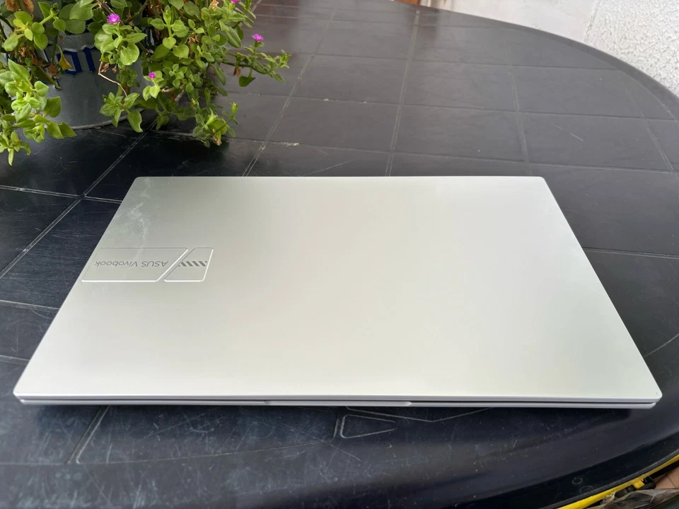 Asus VivoBook OLED - Immagine 2 di 4