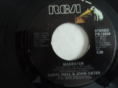 7'' Vinyl: DARYL HALL & JOHN OATES - MANEATER  - US pressing