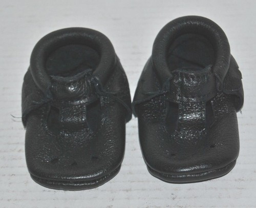 FRESHLY PICKED PERFORATED MARY JANE BABY/ WALKER/ KIDS BLACK SIZE 2 - Picture 2 of 7