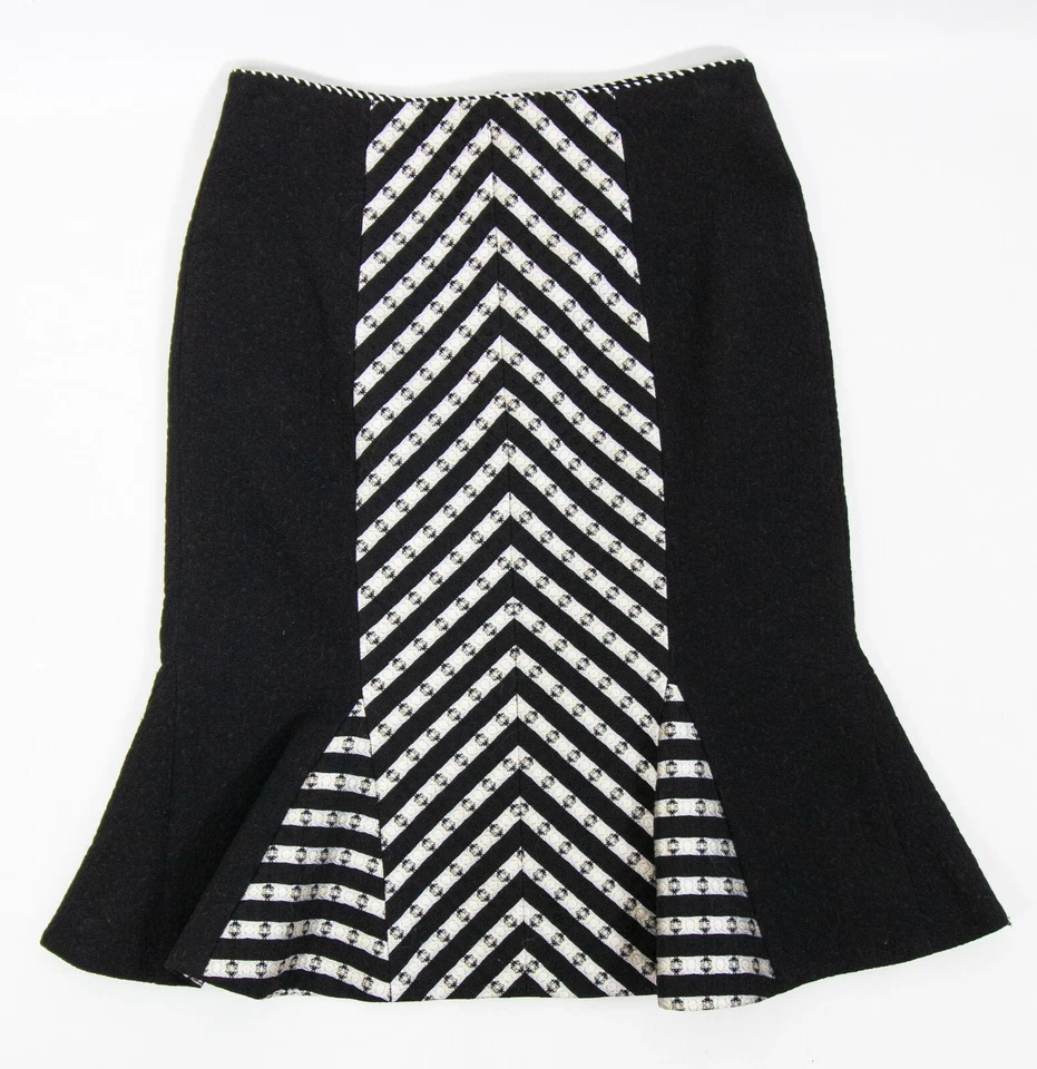 Falda negra ajustada y acampanada Matthew Williamson para mujer talla 6 Foto 3 de 4