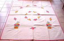 AA AMERICAS ANTIQUES FLORAL BASKET ANTIQUE APPLIQUE QUILT 1940-50s CRISP