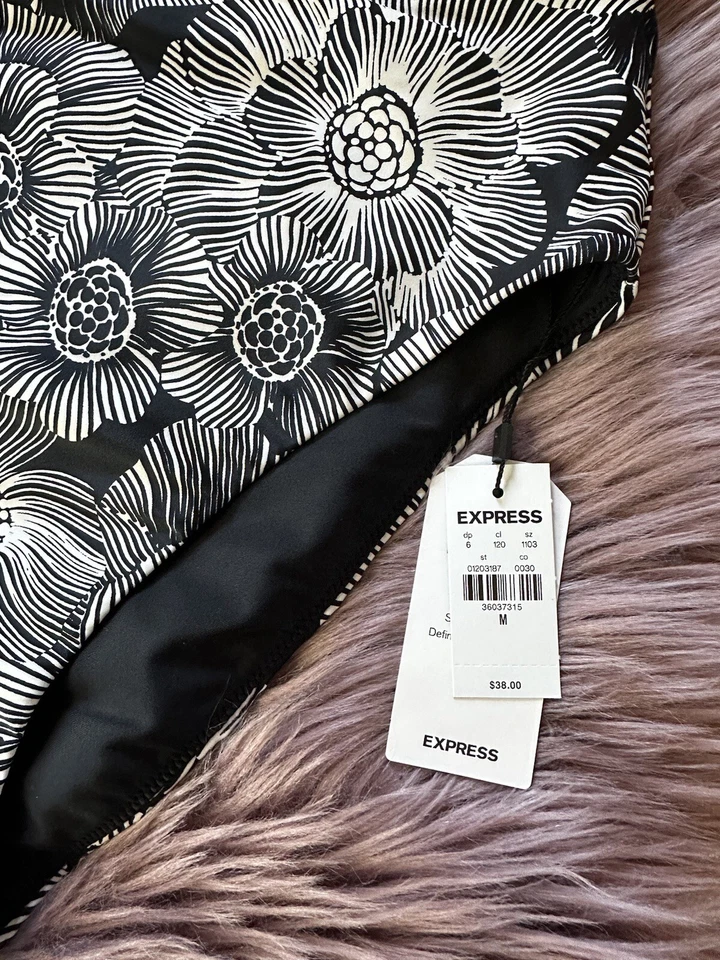 Top e inferior de natación Express para mujer contorno corporal balconette estampado talla M Foto 4 de 4