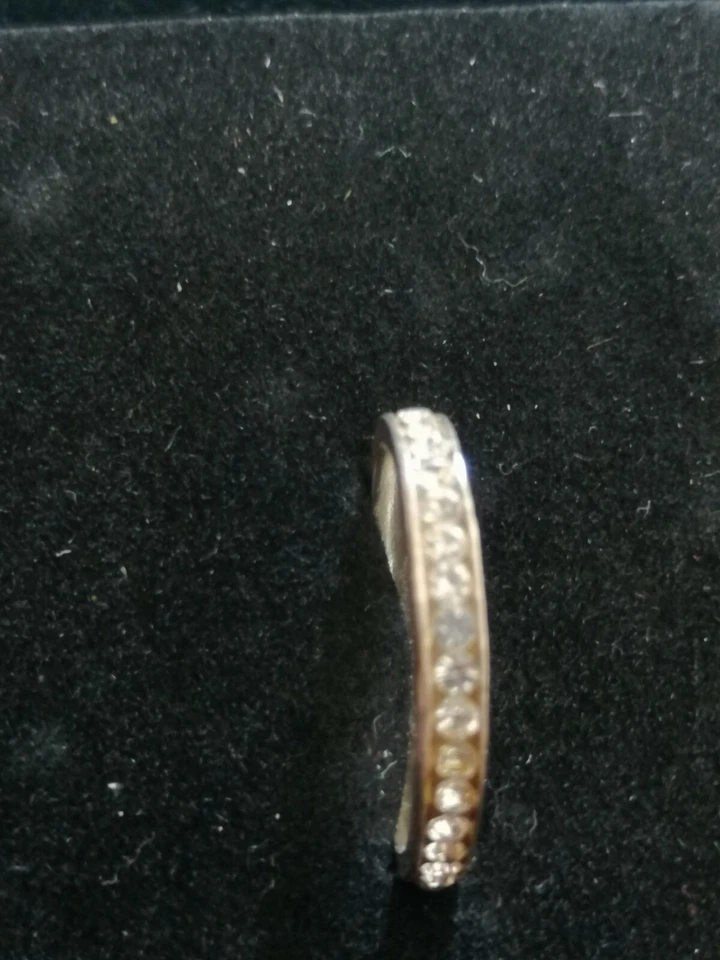 Anello da donna con zirconi Eternity in argento 925 - Immagine 4 di 4