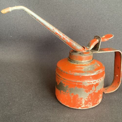 Vintage Red Oil Can Lubrication Dispenser Garage Tool - Picture 1 of 10