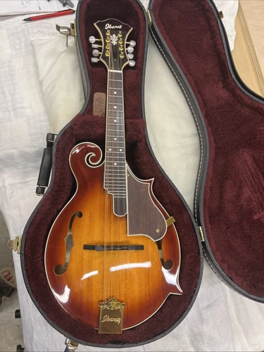 Ibanez M700AVS F-Style Mandolin