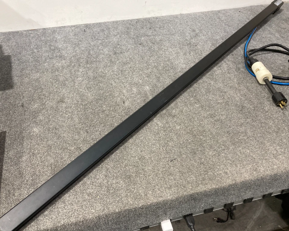 Middle Atlantic PFT-2020TL-M-NS 20-Outlet Metered Power Strip, 120VAC - Image 2 of 4