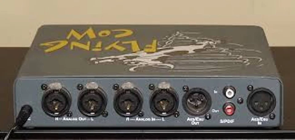 M-Audio Flying Cow 24 Bit XLR Analog AES/EBU S/PDIF Digital Analog Converter NEW - Image 2 of 4